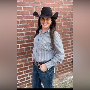 Meet your Posher, Casey